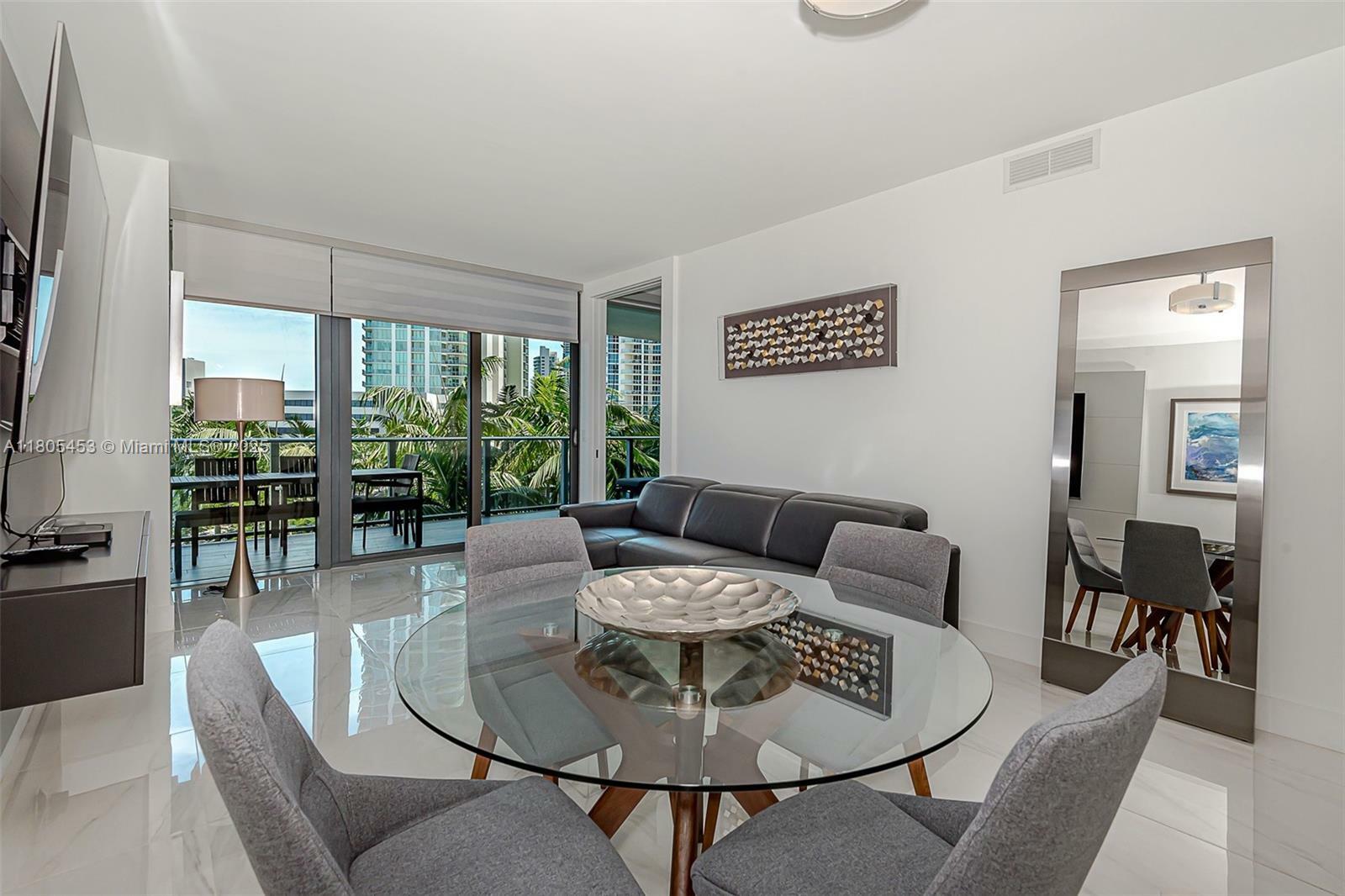 Property Photo: 650 NE 32nd St 704 FL 33137