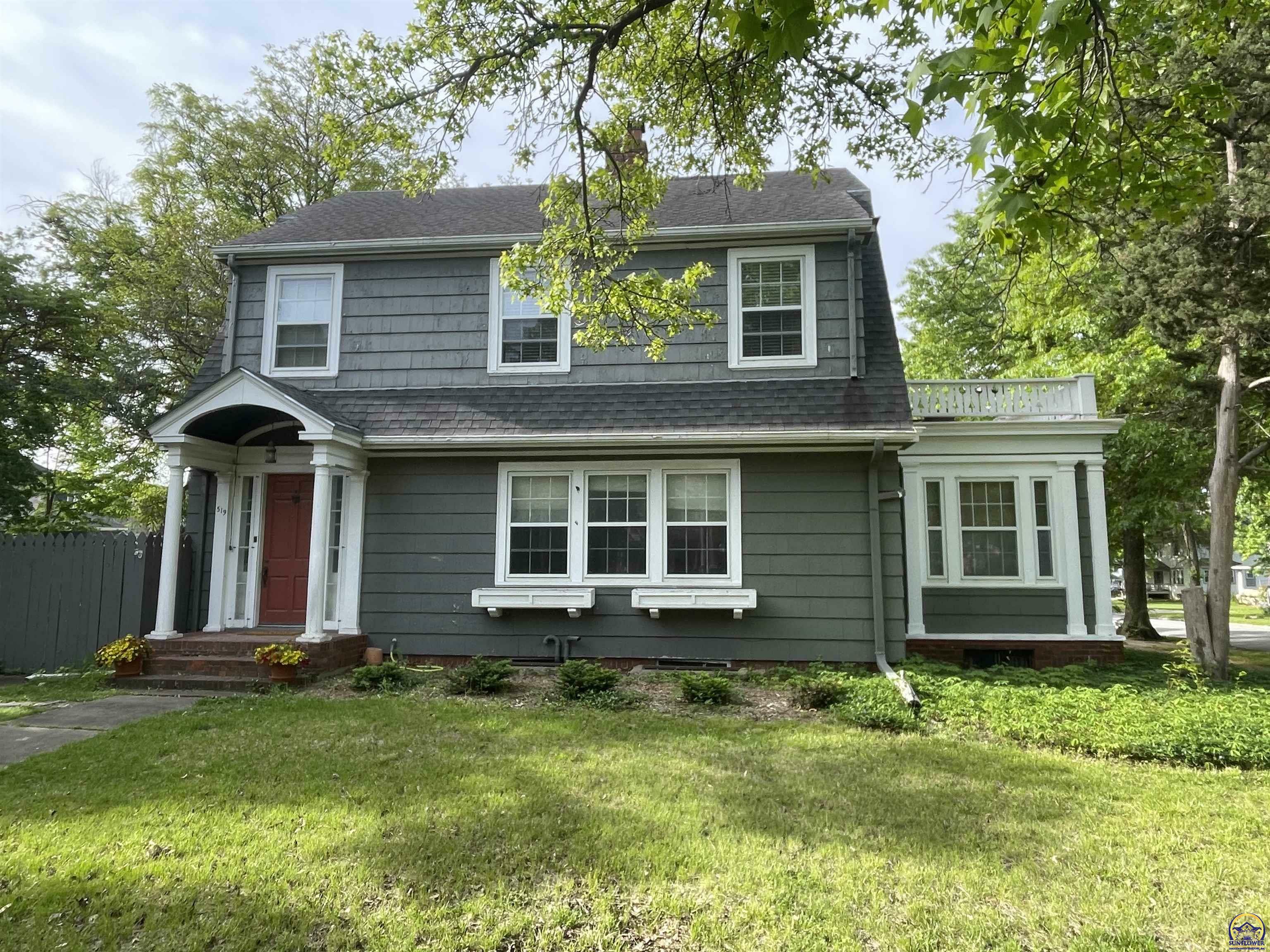 Property Photo: 519 W 12th St KS 66801