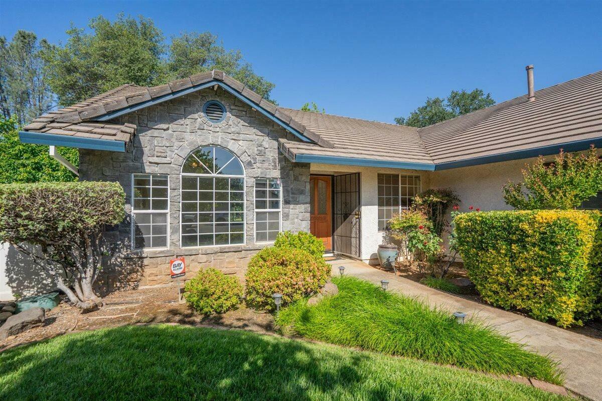 Property Photo: 1366 Carla Circle CA 96003