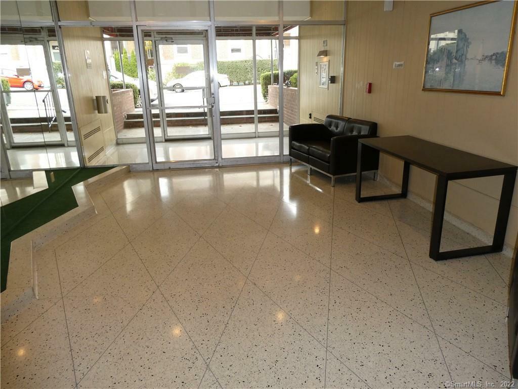 Property Photo:  125 Prospect Street 3C  CT 06901 