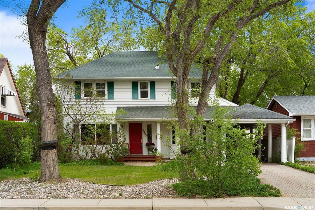 Property Photo: 3325 Rae Street SK S4S 1S5