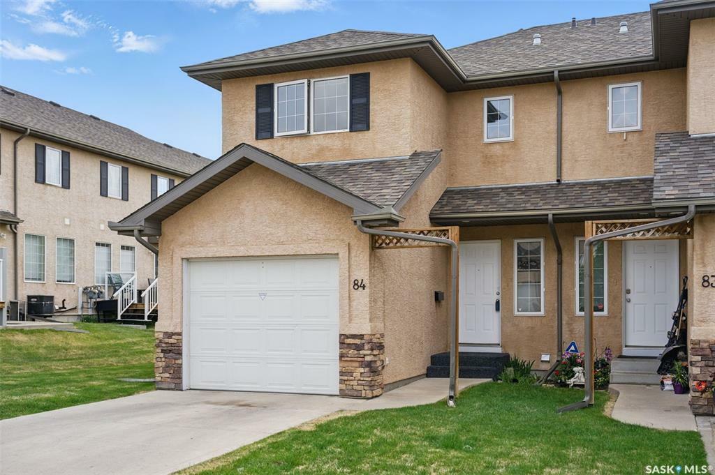 Property Photo: 118 Pawlychenko Lane 84 SK S7V 1K1
