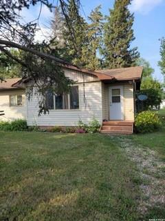 Property Photo:  404 Second Avenue  SK S0A 3W0 