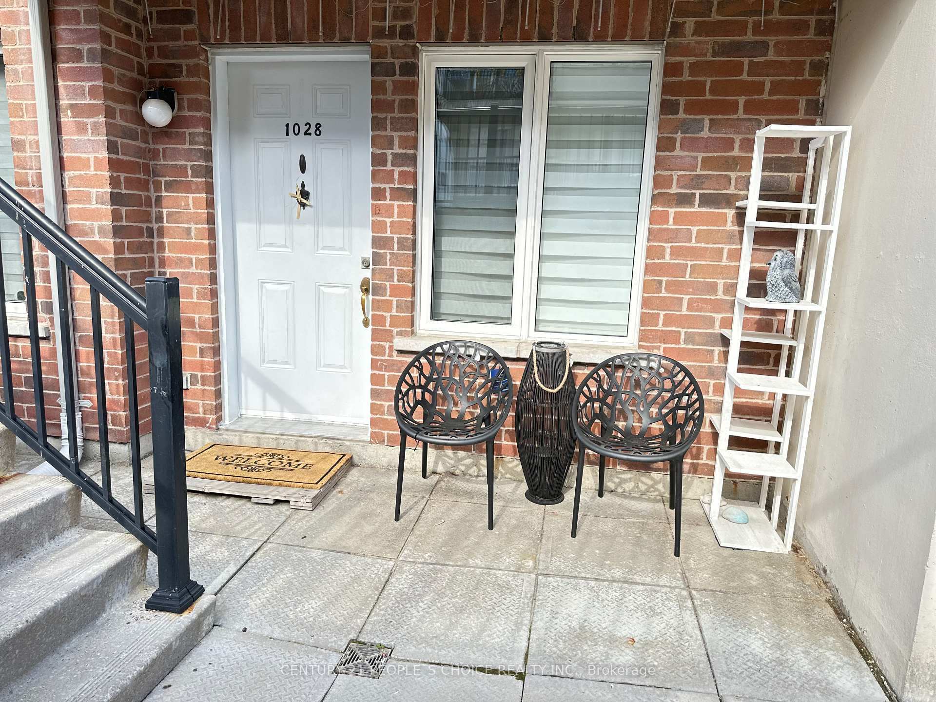 Property Photo: 3045 Finch Avenue W 1028 ON M9M 0A5