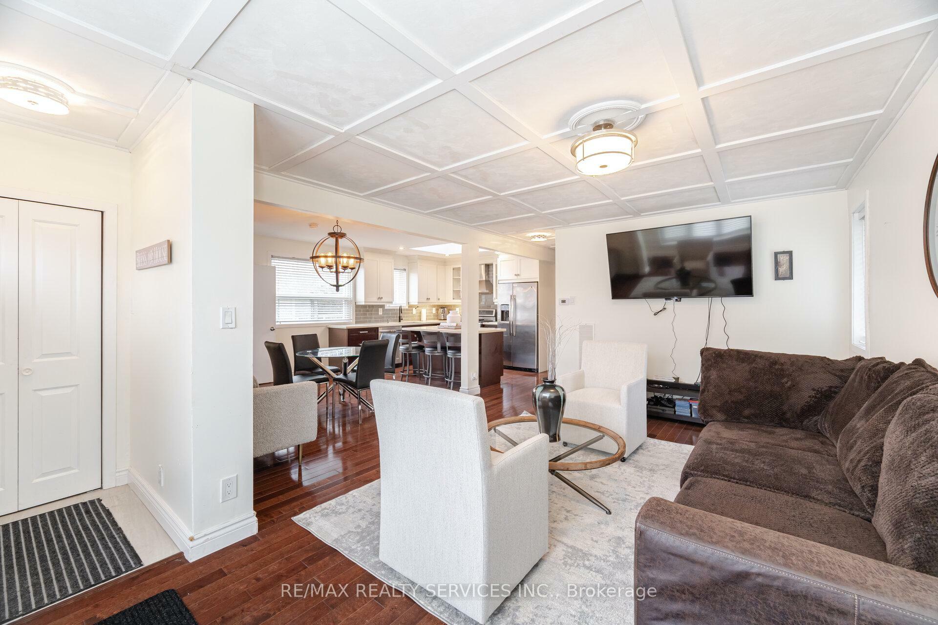 Property Photo: 204 Craydon Road ON L1N 2B6