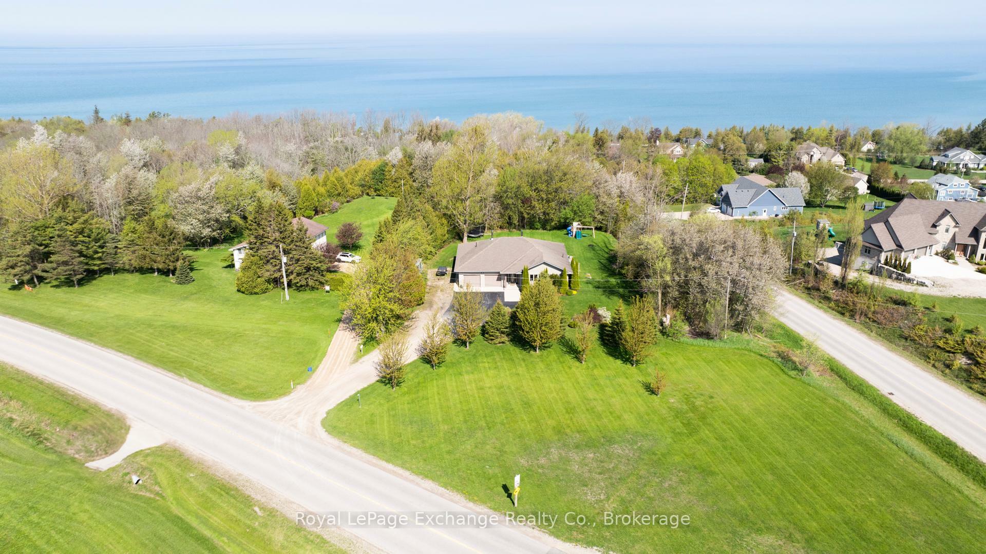 Property Photo: 820 Lake Range Drive ON N2Z 0B3