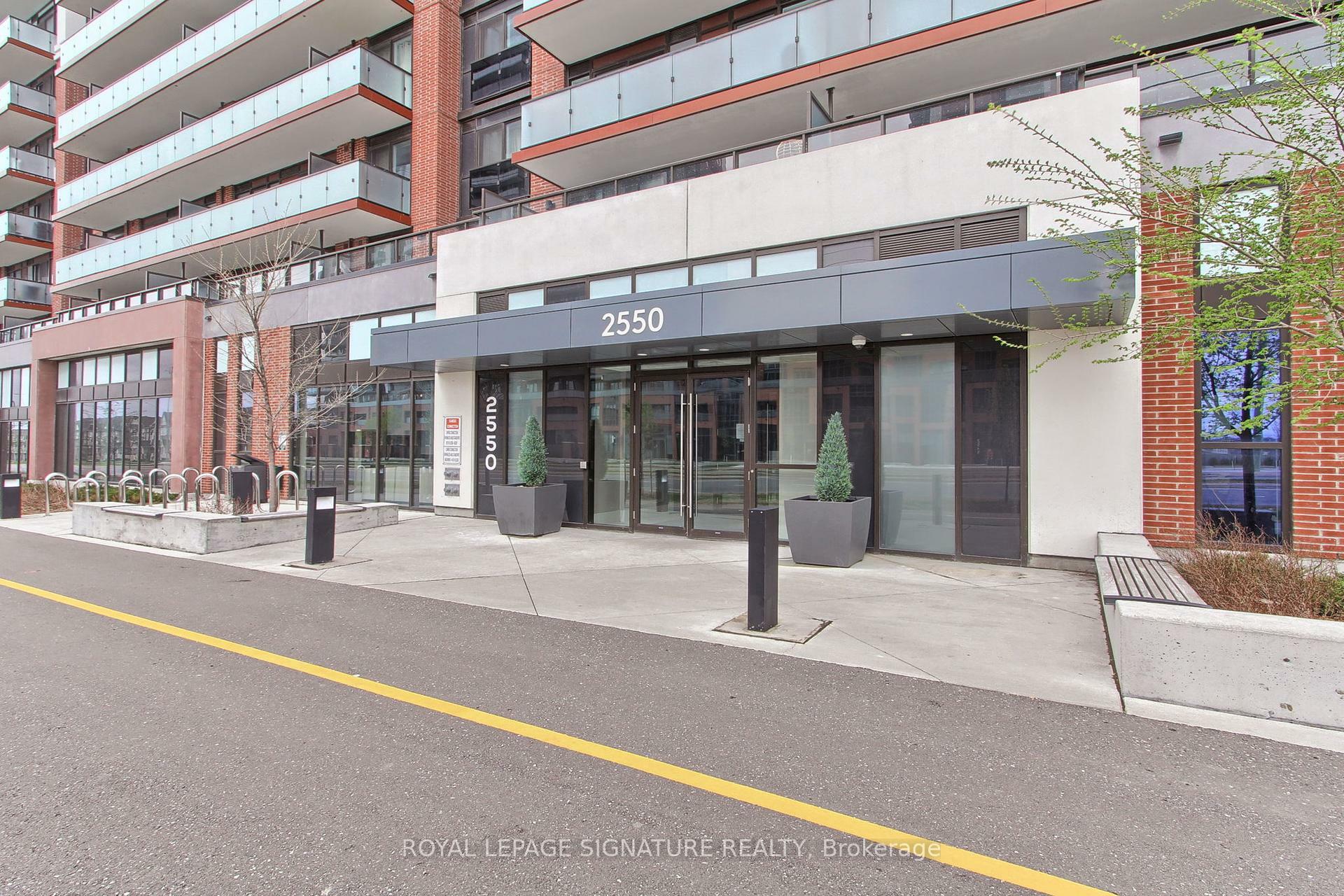 Property Photo: 2550 Simcoe Street N 1413 ON L1L 0R5