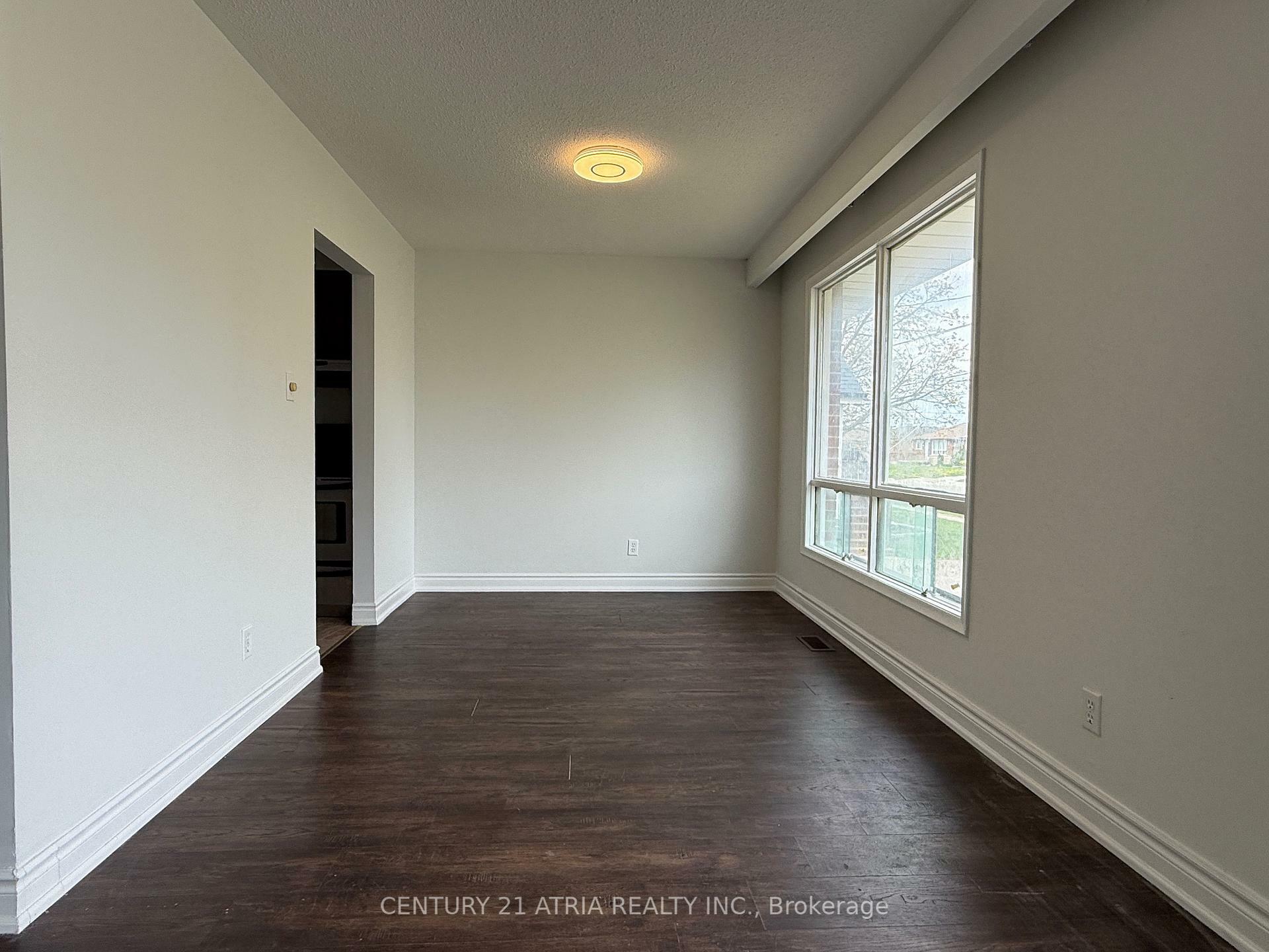 Property Photo: 1212 Somerville Street ON L1G 4K8