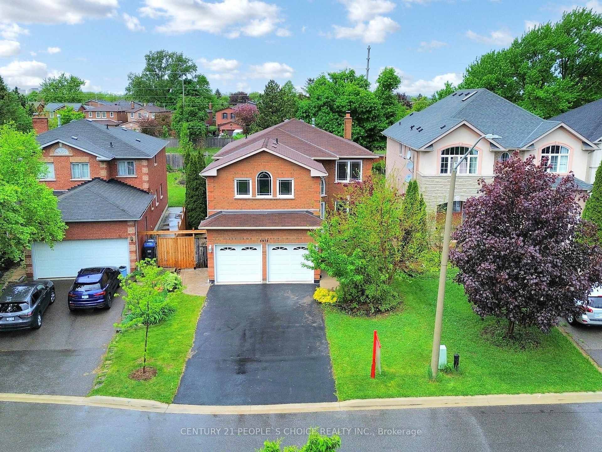 Property Photo: 5972 Aquarius Court ON L5M 4Z9