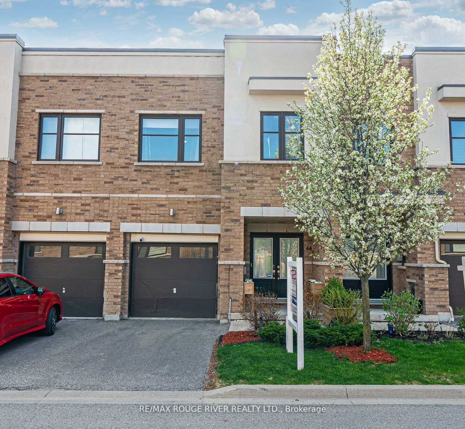 44 Jerseyville Way  Whitby ON L1N 0L7 photo
