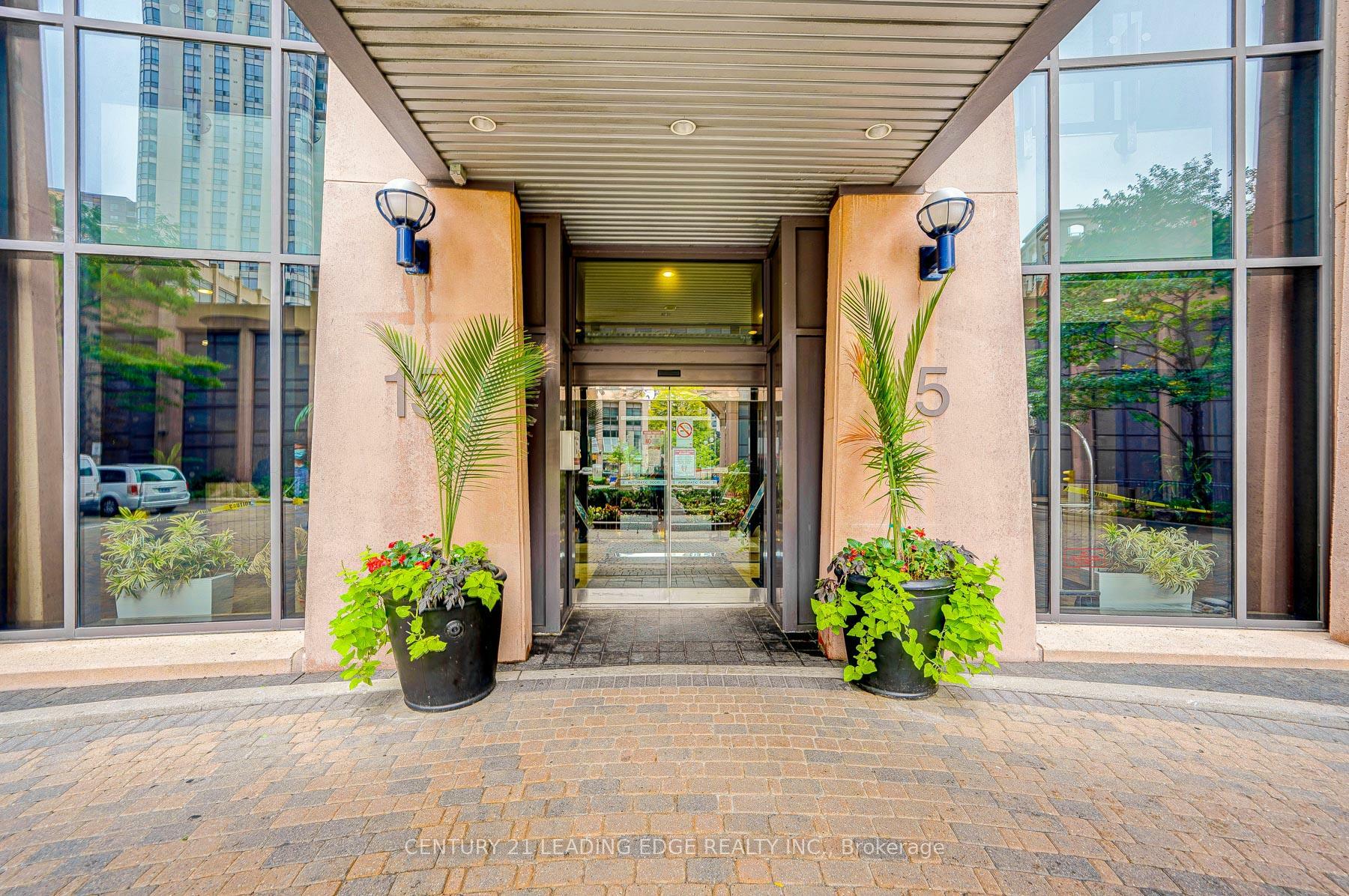 Property Photo: 15 Northtown Way 624 ON M2N 7A2