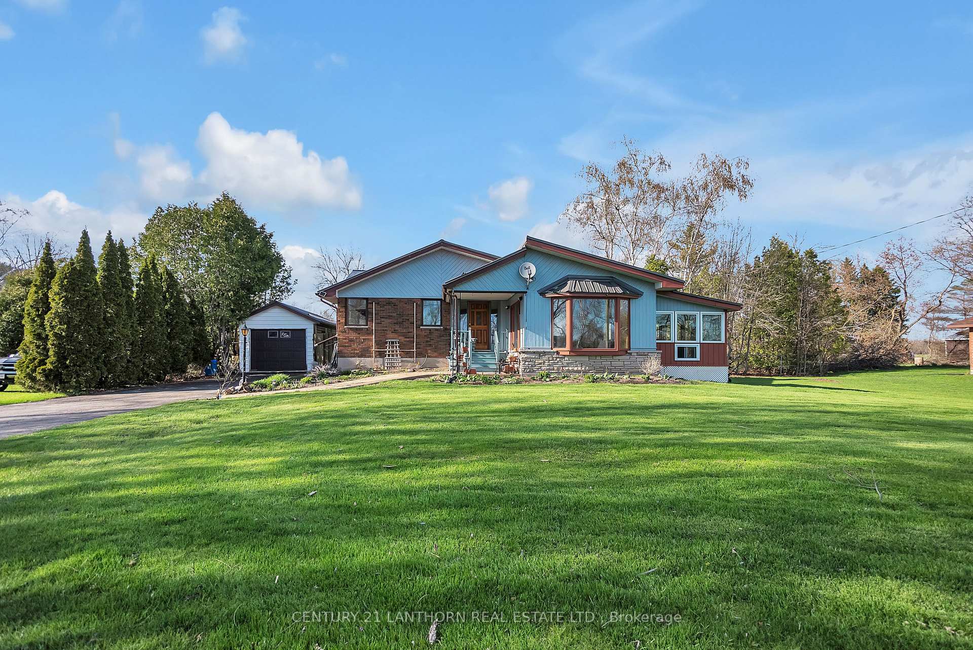 Property Photo: 518 Rosebush Road ON K0K 2C0
