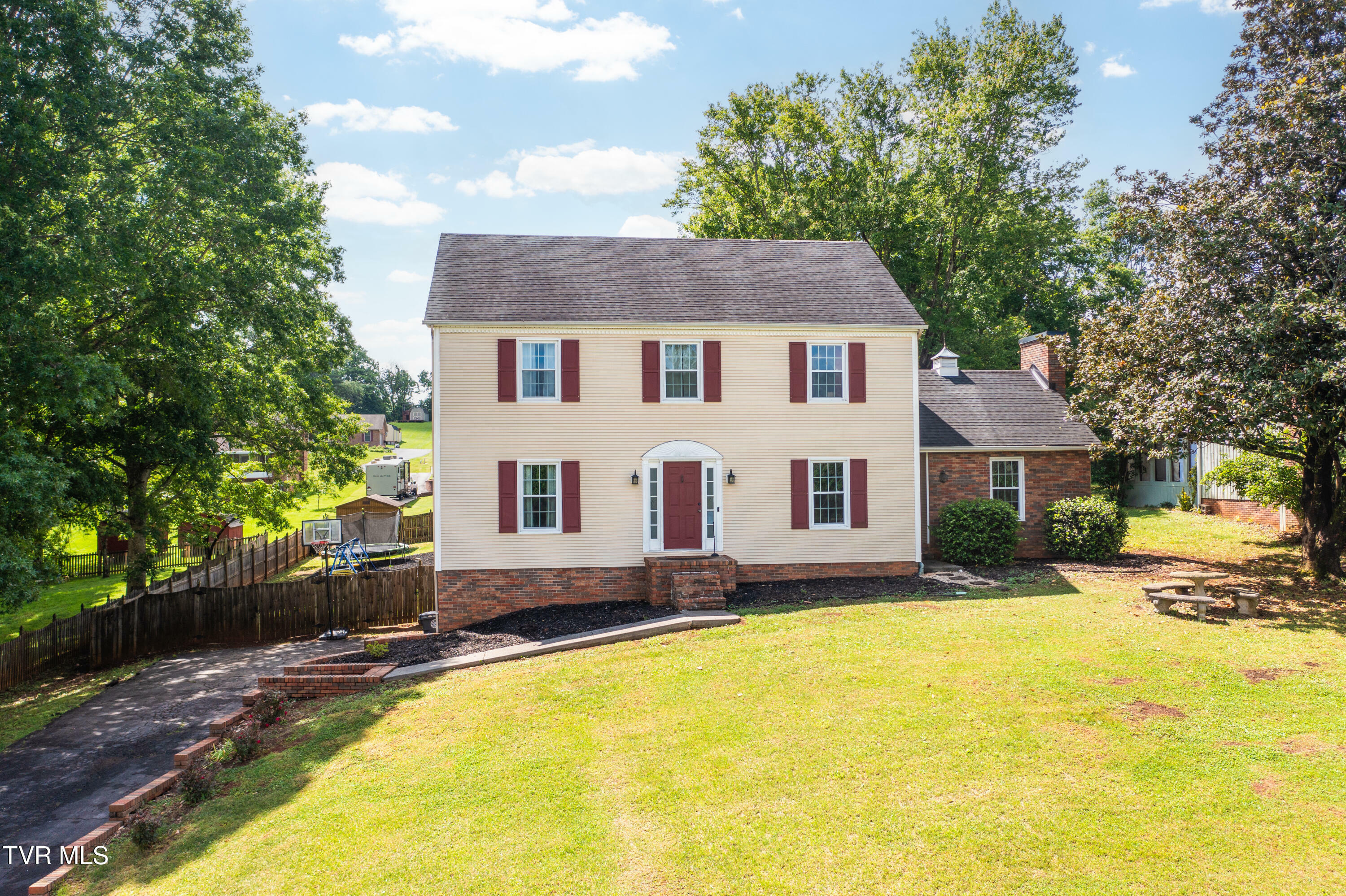 Property Photo: 1420 Ruthbrooke Drive TN 37645