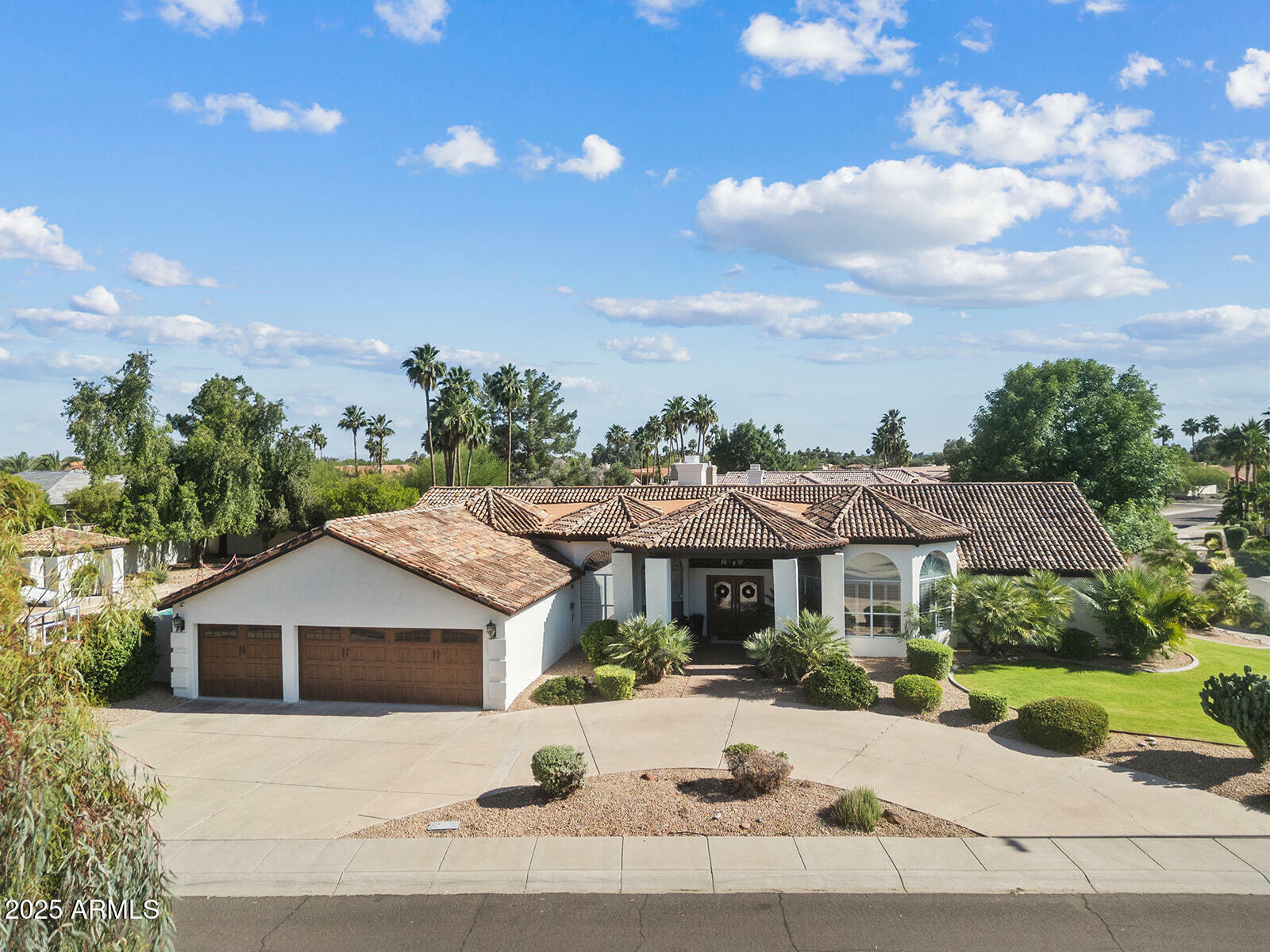 Property Photo: 10205 E Corrine Drive AZ 85260