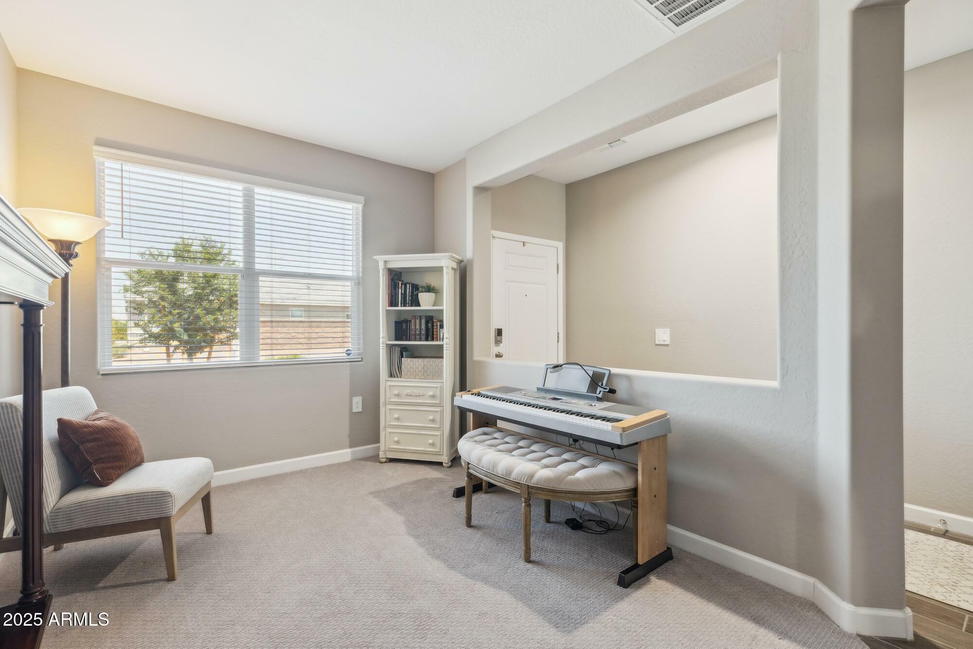 Property Photo: 1281 W Highland Road AZ 85143