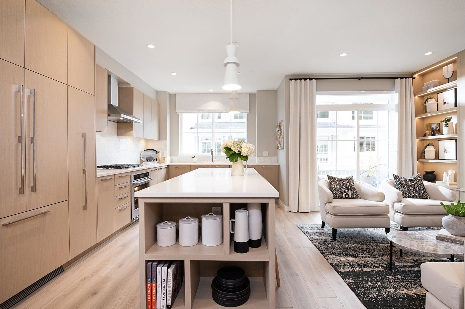 Property Photo: 5311 Admiral Way 42 BC V4K 0E2