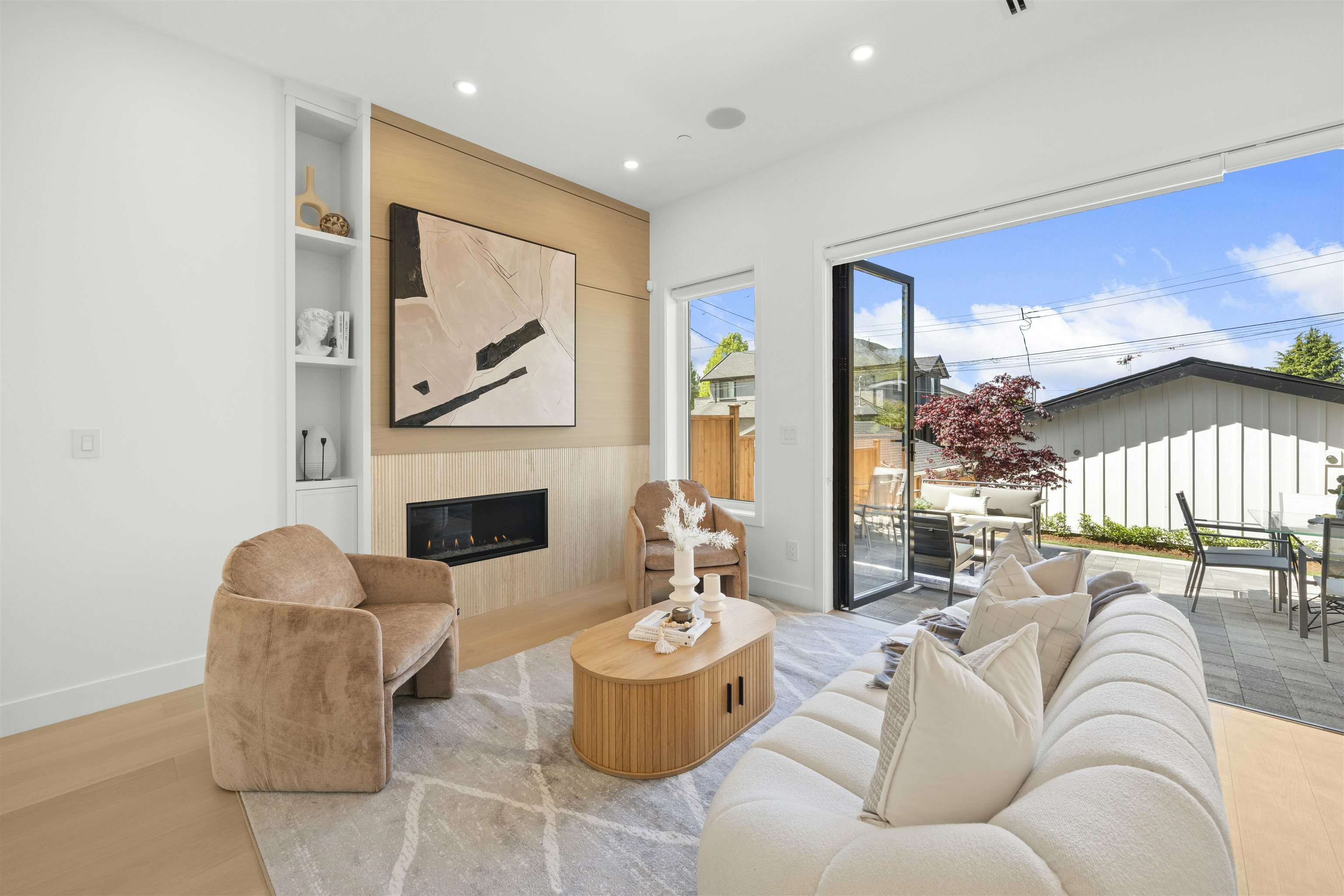 Property Photo: 6461 E Prince Edward Street 2 BC V3W 0Y3
