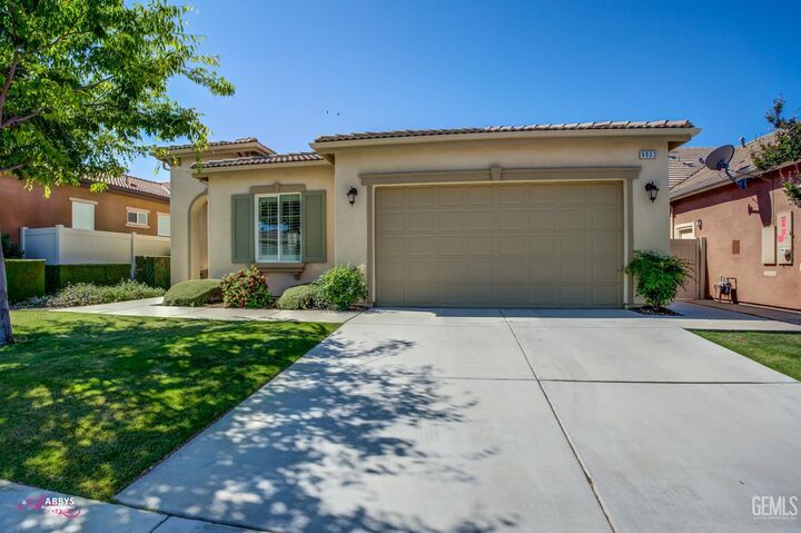 Property Photo:  9803 Petersburg Place  CA 93306 