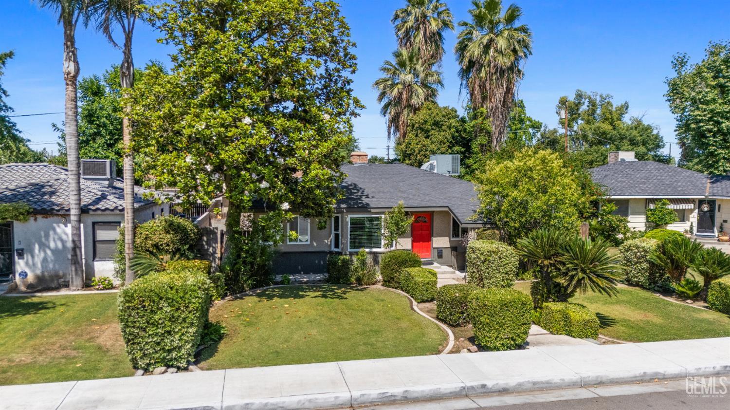 Property Photo: 1701 Elm Street CA 93301