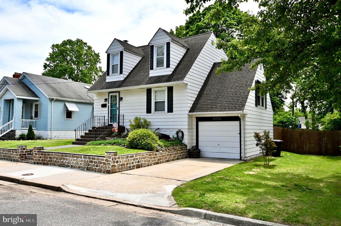 Property Photo:  23 Beach Avenue  NJ 08070 