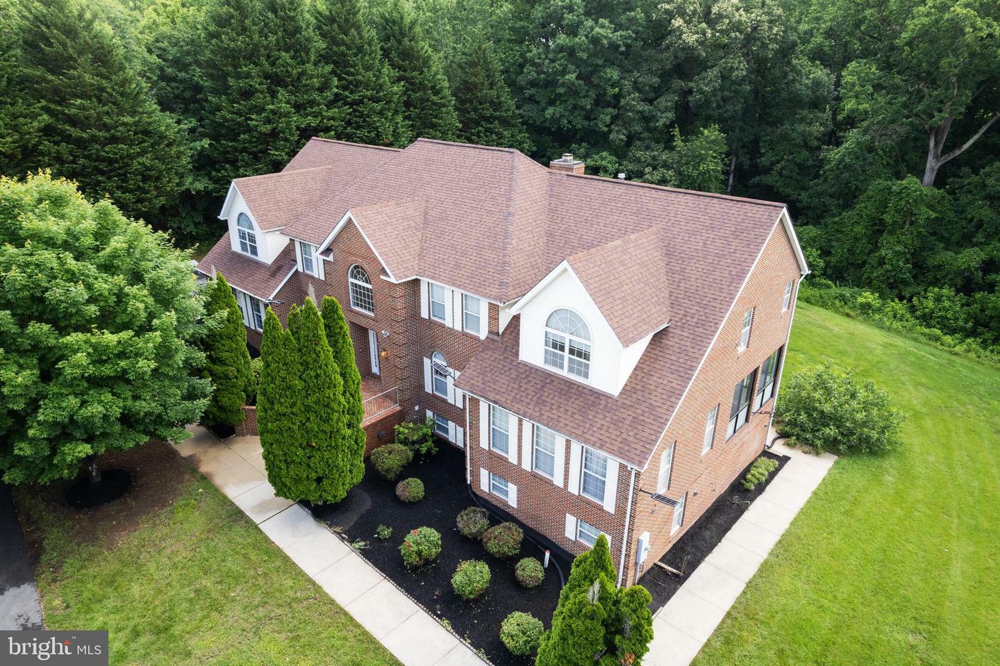 Property Photo: 2820 Dunleigh Drive MD 20754