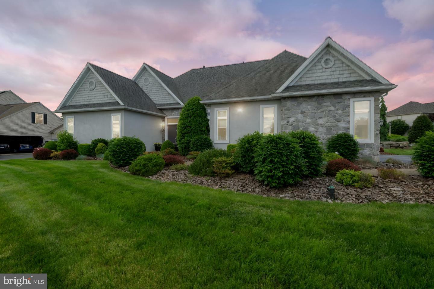 Property Photo: 149 W Willow Ridge PA 17557