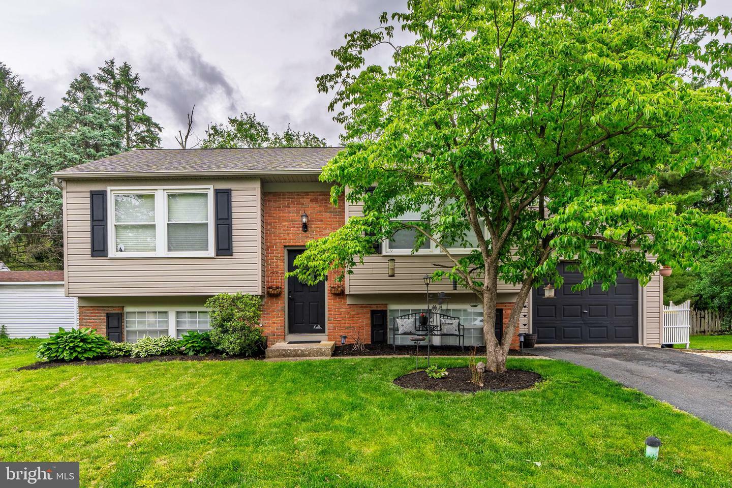 2837 Pebblebrook Drive  Lancaster PA 17601 photo
