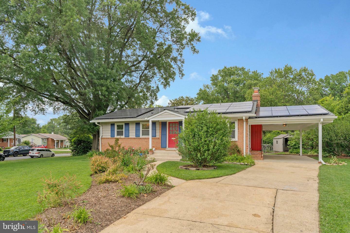 Property Photo: 8230 Citadel Place VA 22180