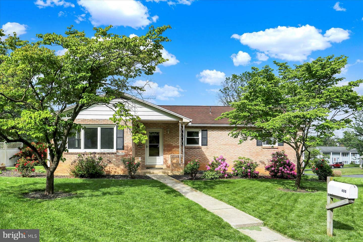 Property Photo: 400 Orchard Lane PA 17055