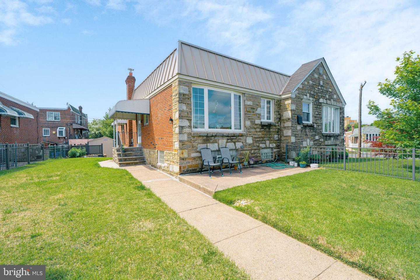 Property Photo: 8148 Brous Avenue PA 19152