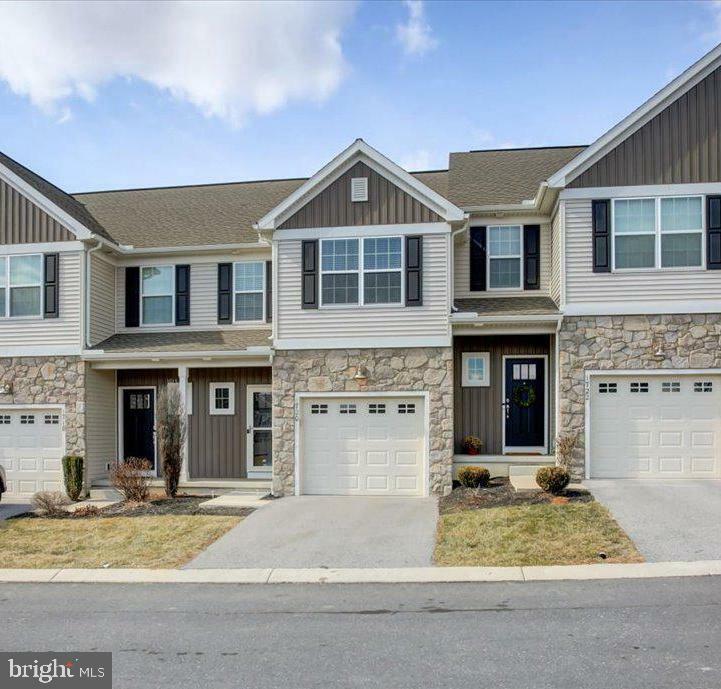 Property Photo: 1720 Fairbank Lane PA 17055