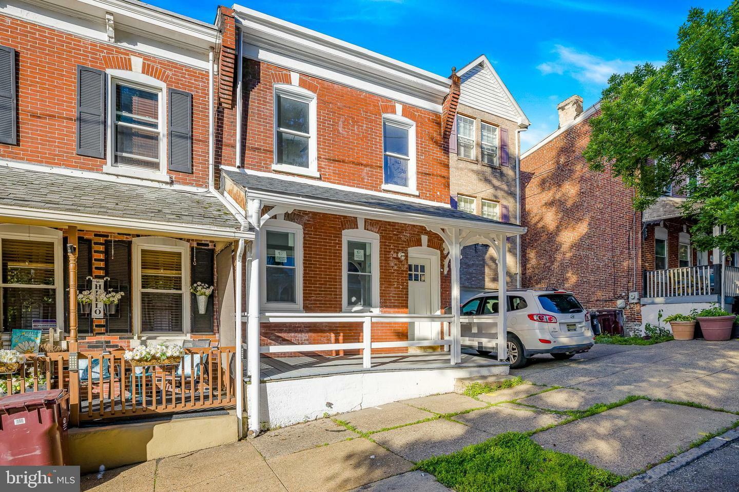 Property Photo: 1308 W Fifth Street DE 19805