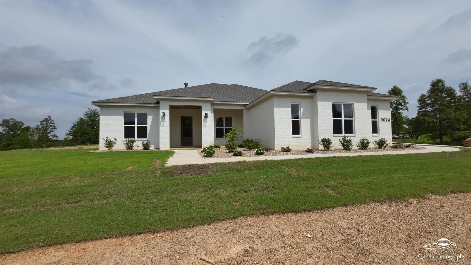 Property Photo:  9024 Creekview  AR 72011 
