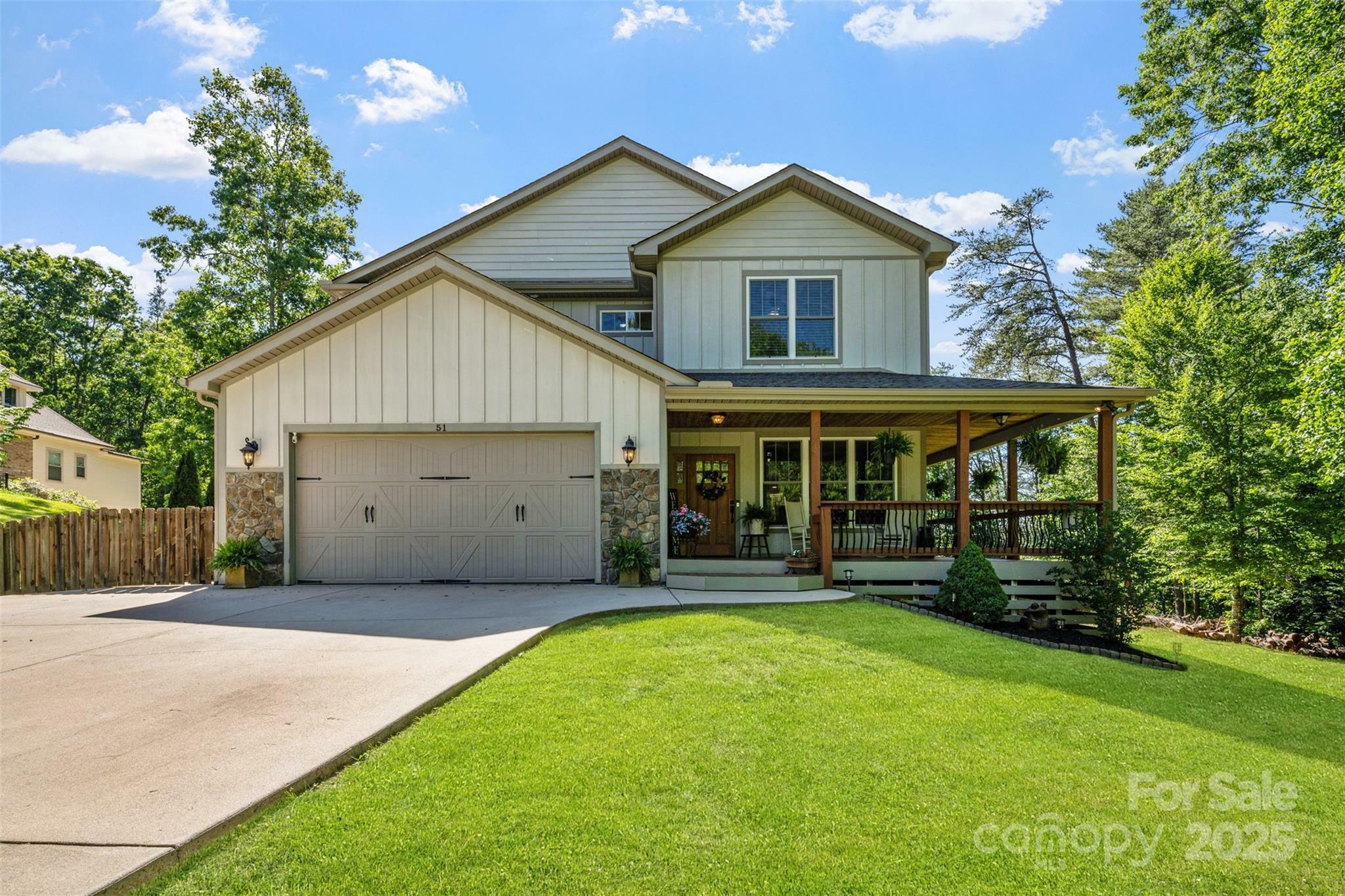 Property Photo: 51 Cherry Ridge Lane NC 28787