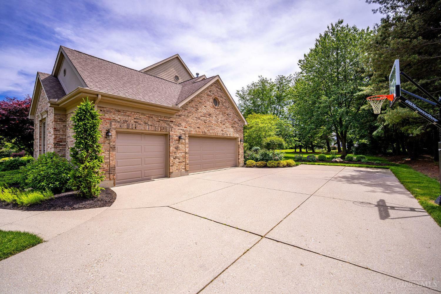 Property Photo: 11920 Derbyday Court OH 45249