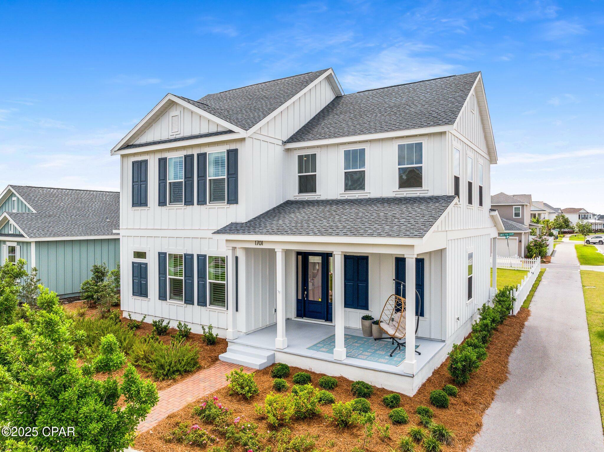 Property Photo: 1701 Sweet Pea Court FL 32405