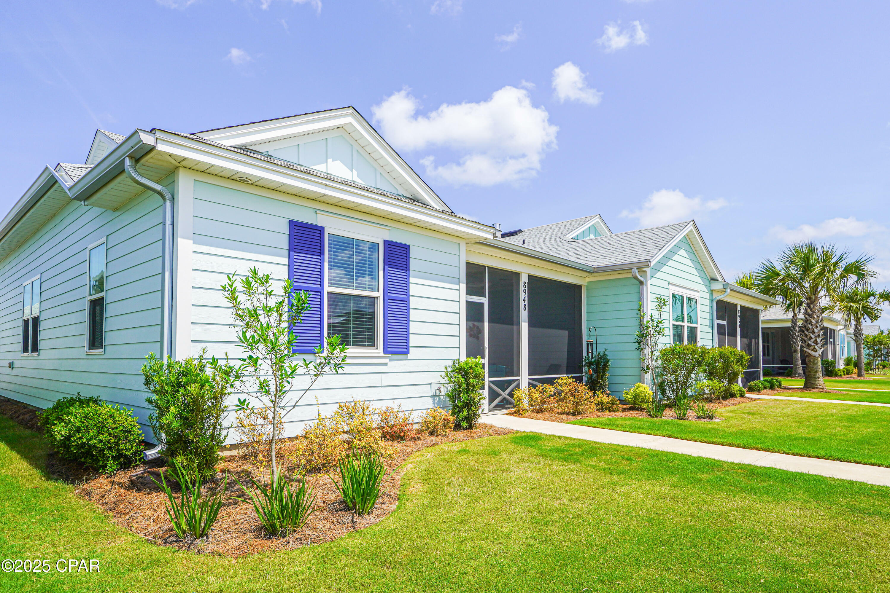 Property Photo: 8948 Coral Reef Way FL 32413