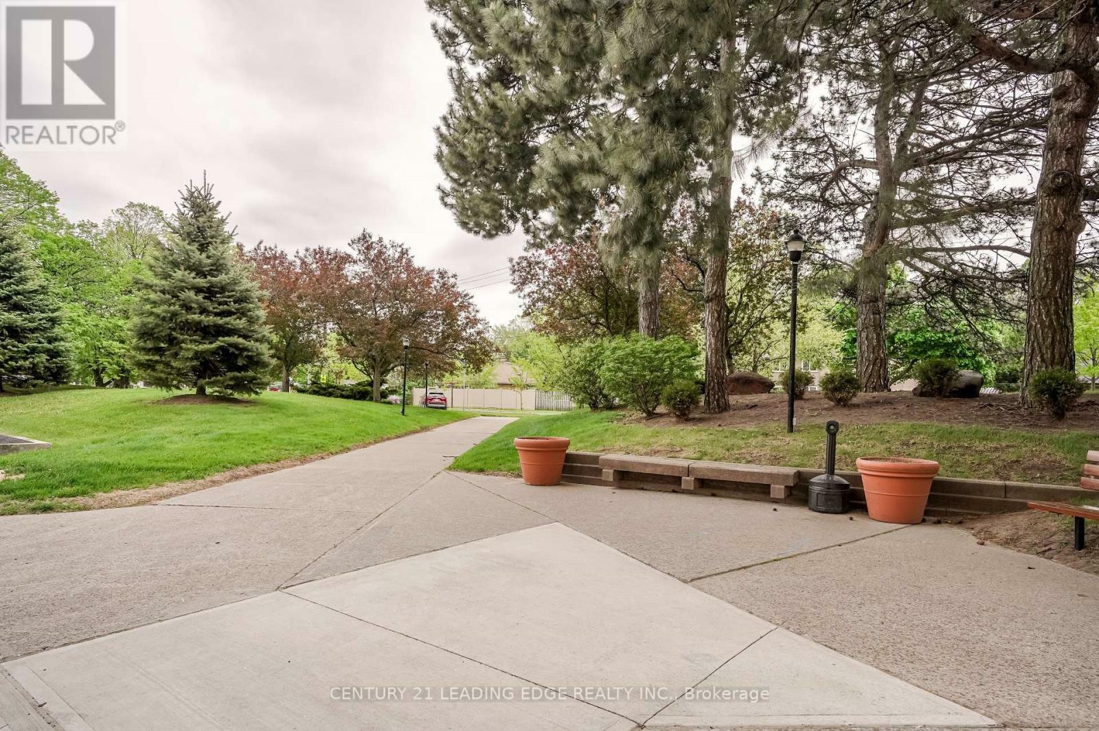 Property Photo: 1350 York Mills Road 1605 ON M3A 2A1