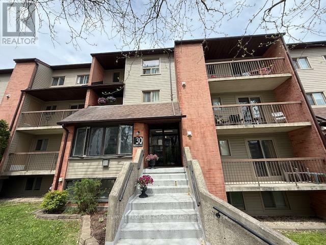 Property Photo: 30 Hickory Street East 111 ON N2J 4L4