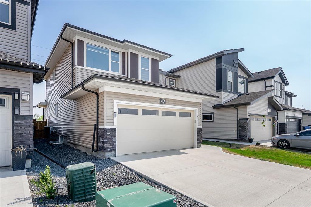 Property Photo: 47 Pegasus Street MB R2V 5G9