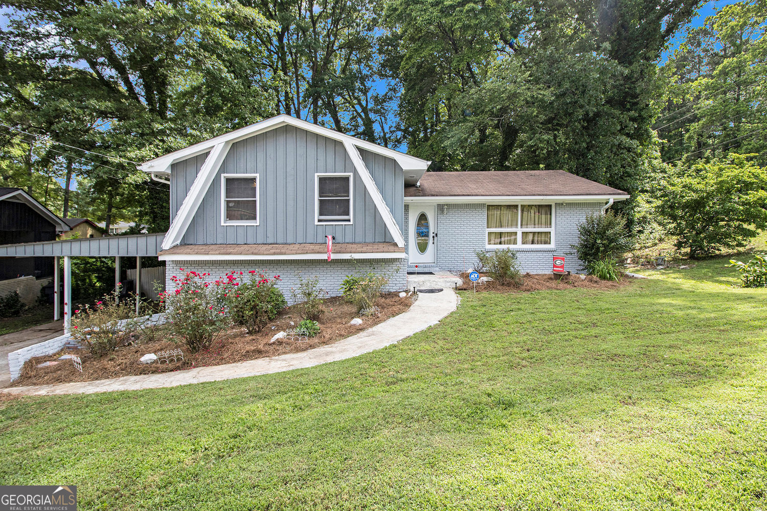 Property Photo: 2950 Springfield Court SW GA 30349