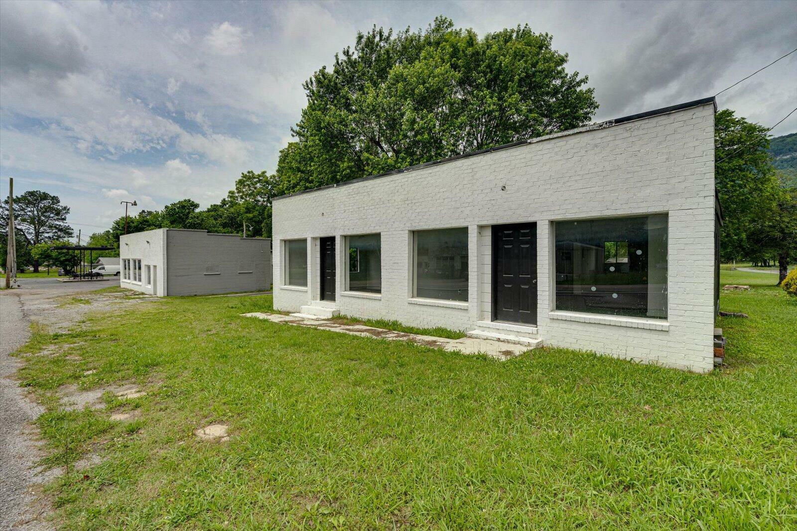 Property Photo: 125 W Indiana Avenue TN 37397