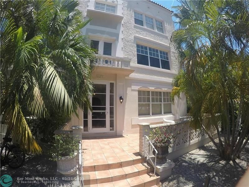 Property Photo: 1611 Michigan Ave 2 FL 33139