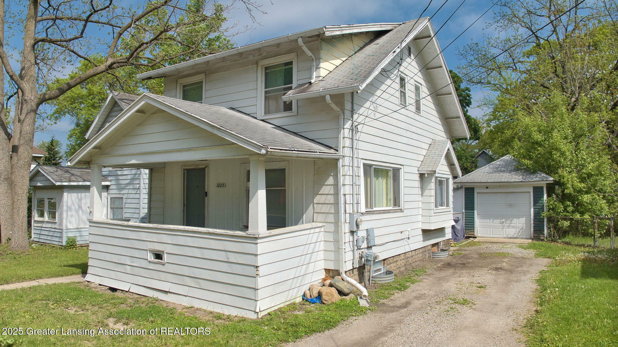 Property Photo: 1023 Bement Street MI 48912