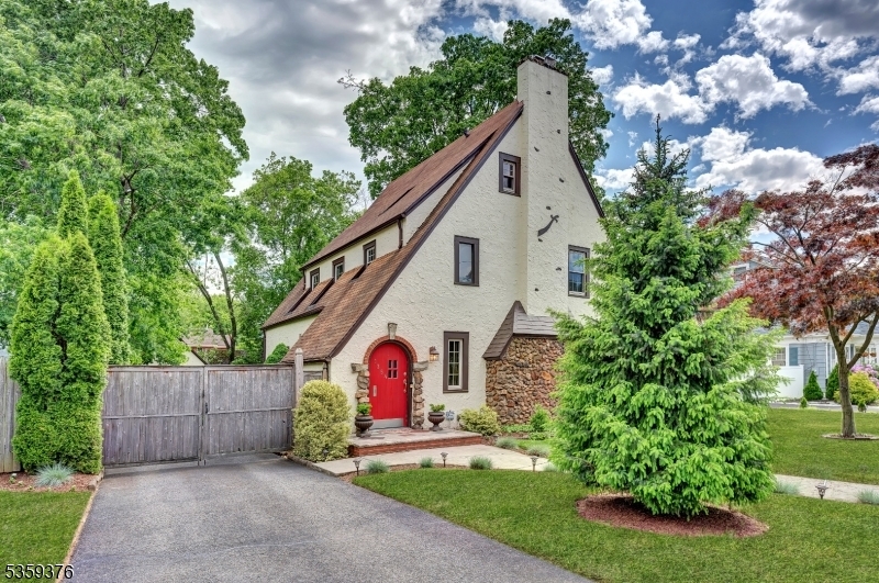 Property Photo: 1354 Chetwynd Ave NJ 07060