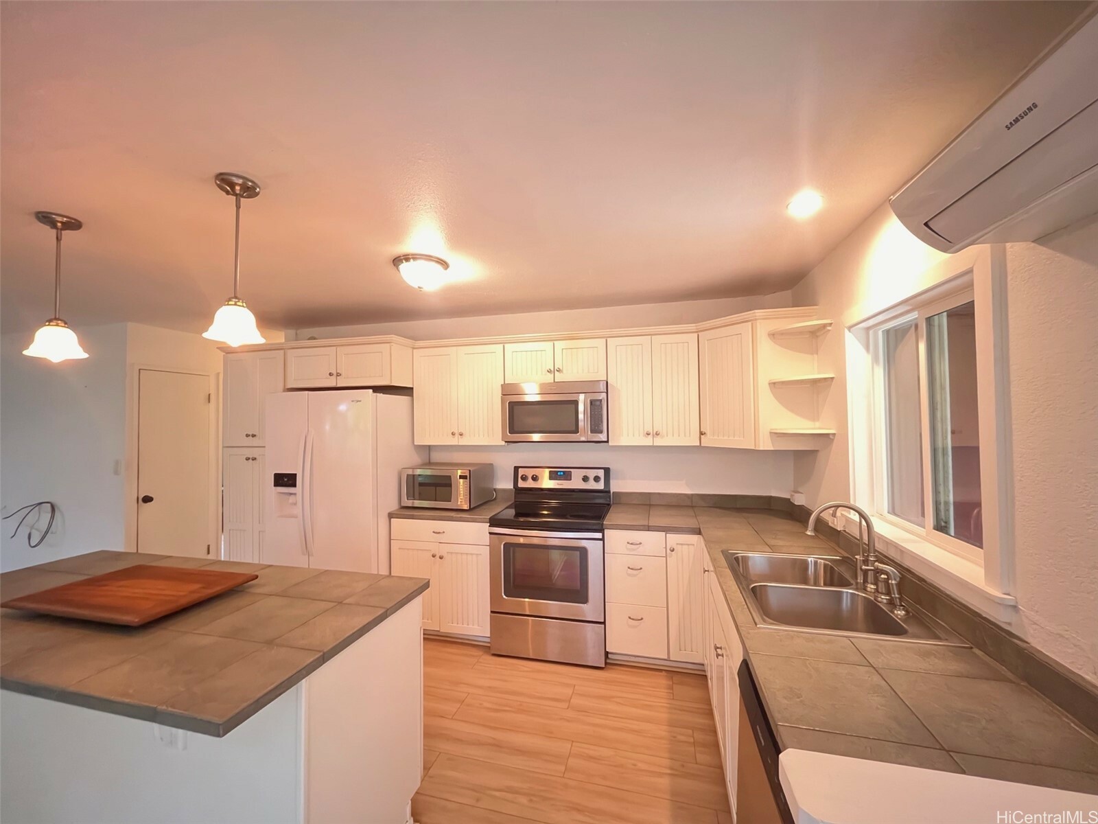 58-145 Mamao Street  Haleiwa HI 96712 photo