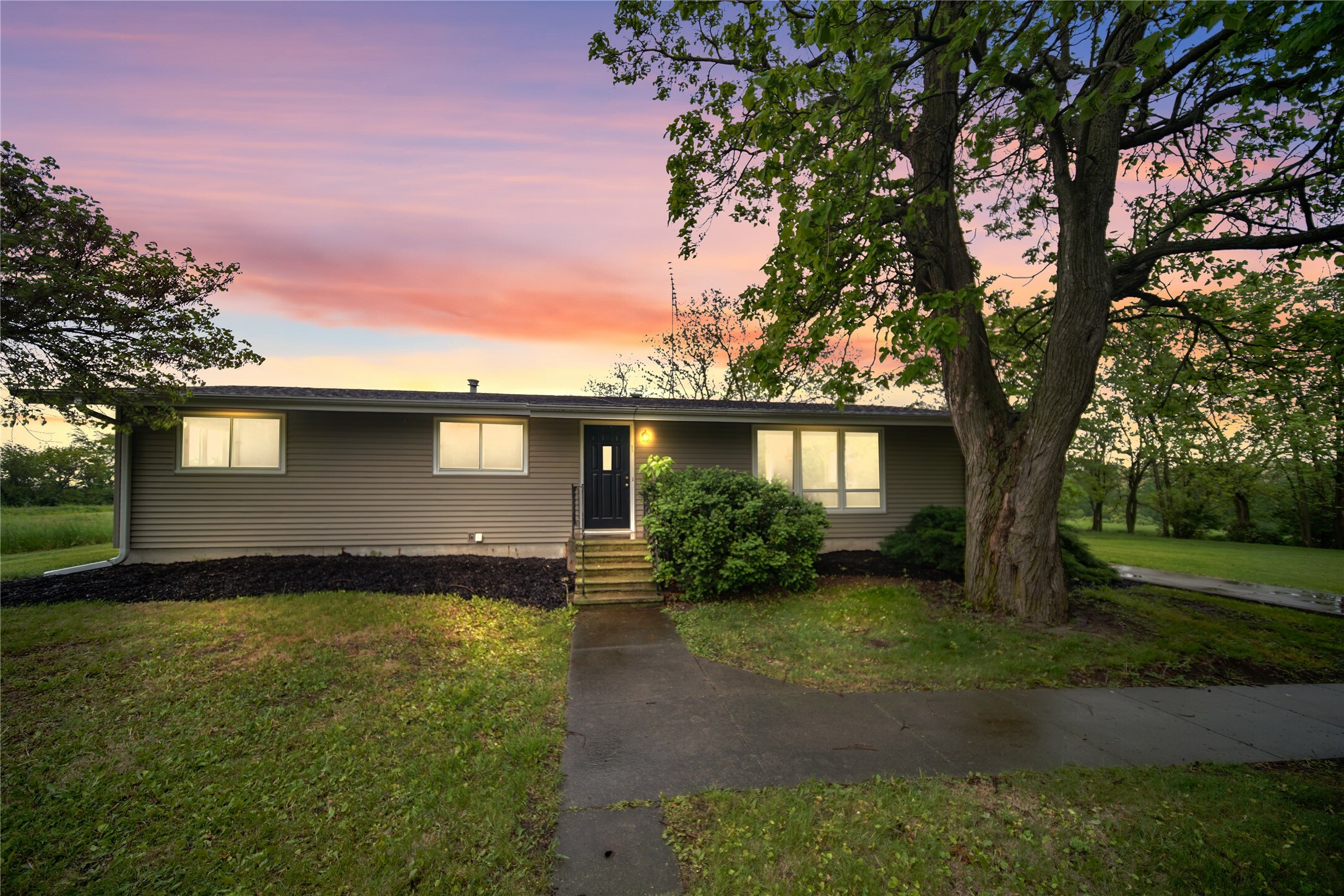 517 N 7th Street  Knoxville IA 50138 photo