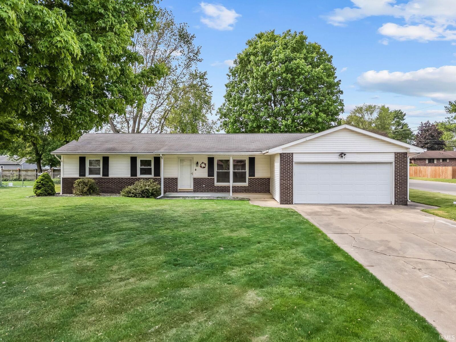 Property Photo:  1313 Cardinal Drive  IN 46580-2005