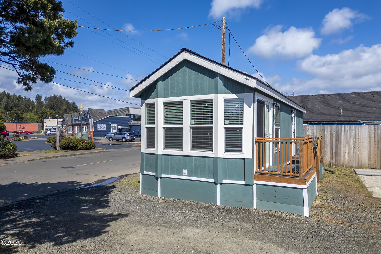 Property Photo:  1015 SW 51st Street 9  OR 97367 