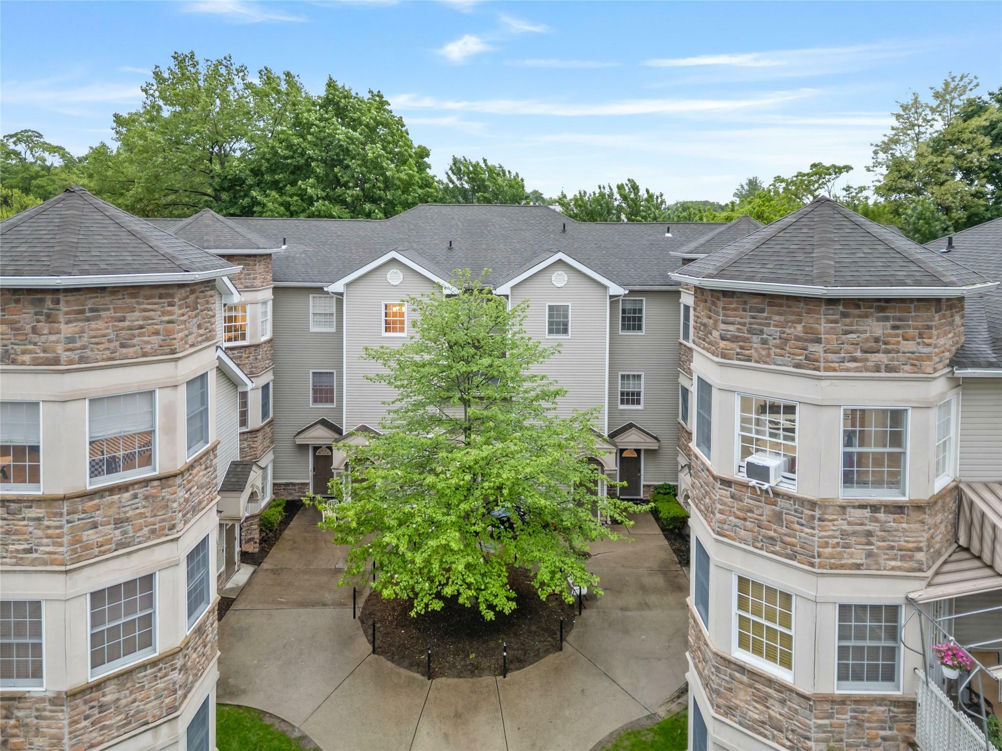Property Photo: 12 Horizon Court 103 NY 10952